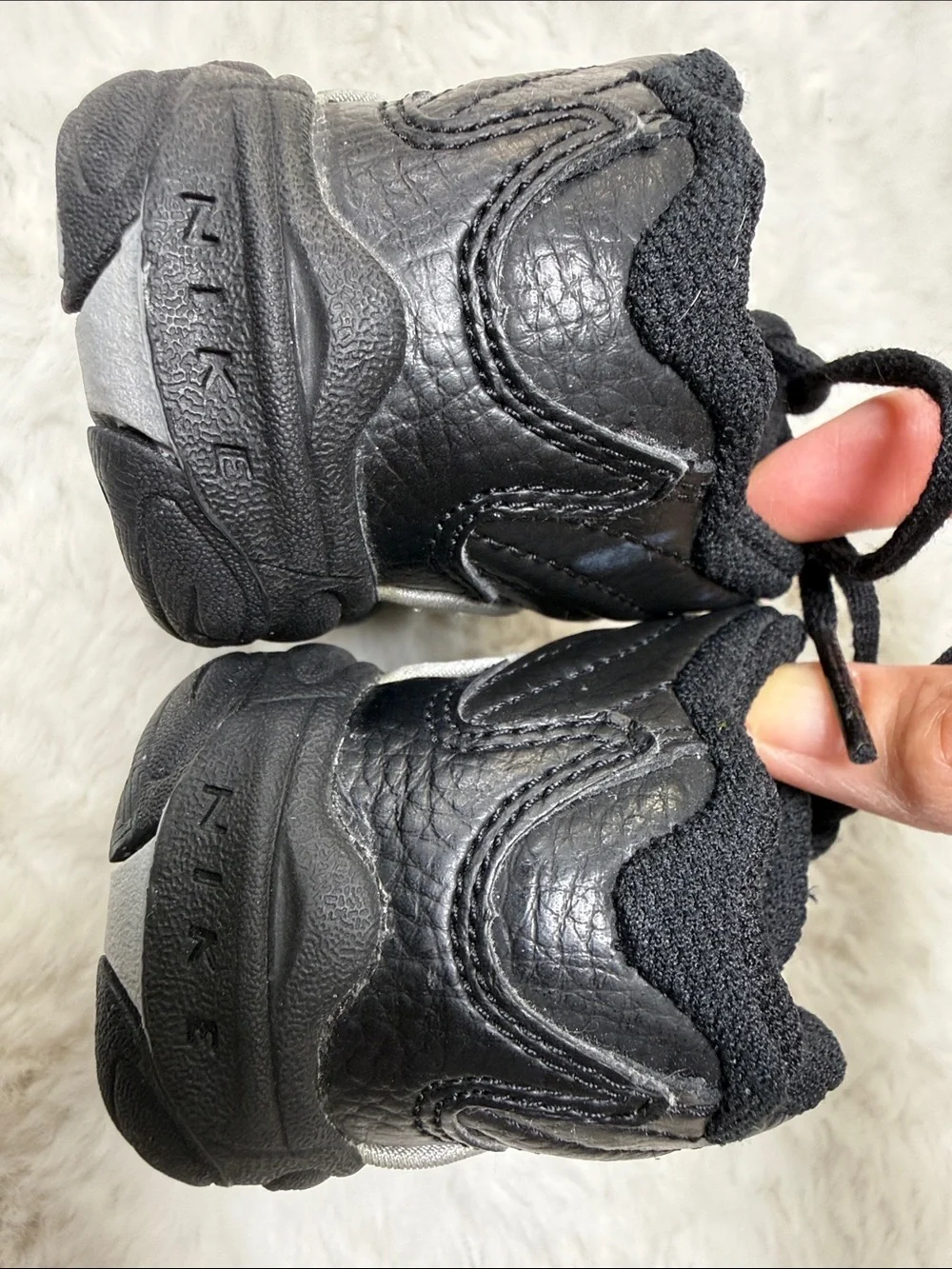 Nike Flight Team TD Infant Baby Basketball Shoes 2C Black Silver Leather Sneaker
